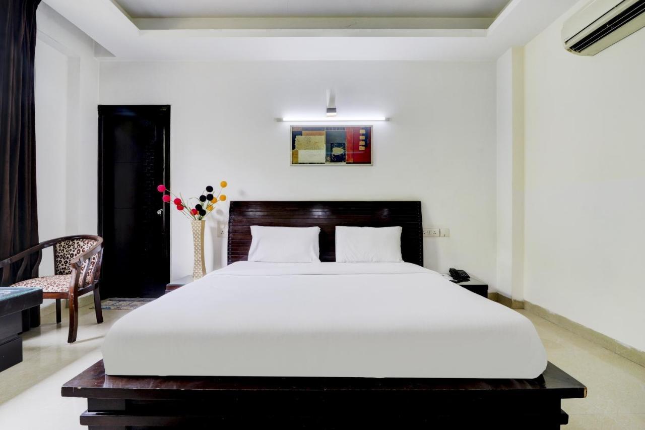 Dreamz Hospitality Gurgaon Hotel Exterior photo